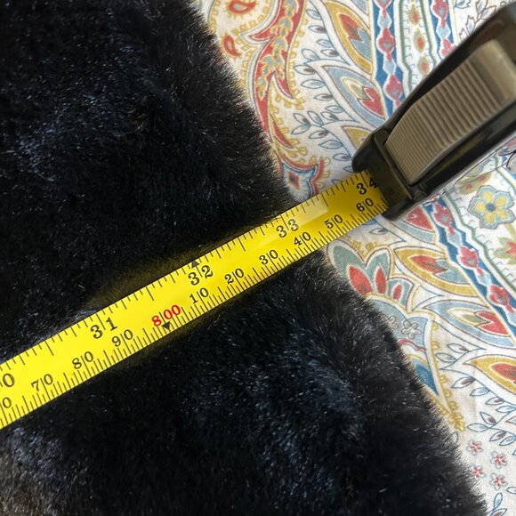 Novelti faux fur coat - Size Med to Large - Picture 10 of 10